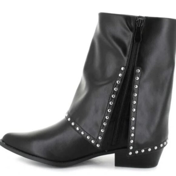 Brand new 🖤Womens The Farm Black Studded Pointed Toe Ankle Flap - Picture 3 of 5